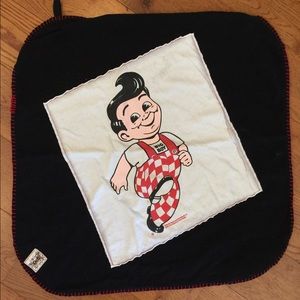 Bobs big boy blanket decoration by Kaos Recycled